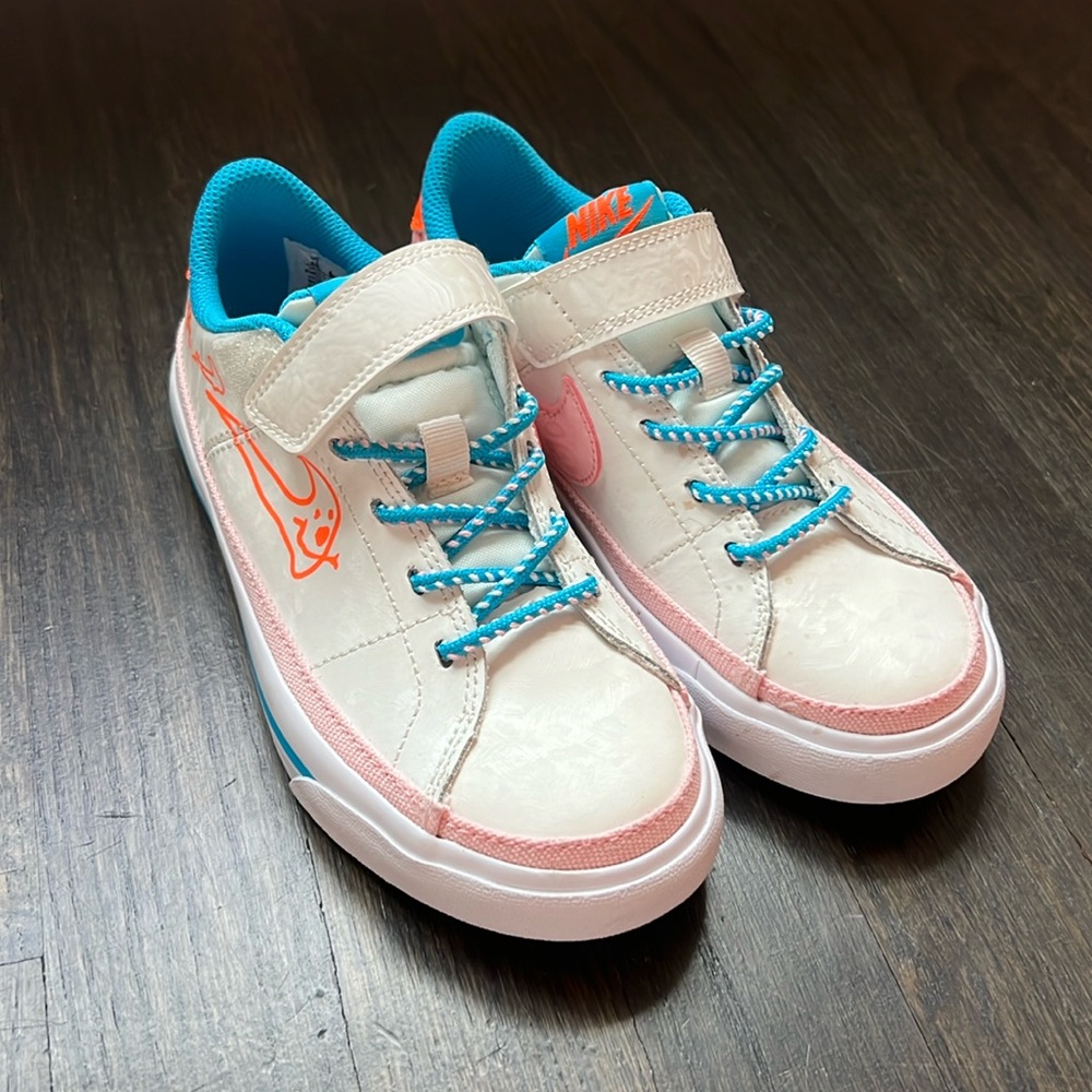 NIKE Court Legacy (PSV) Sail/Total Orange  DZ2814 100 NewNever Worn no tags